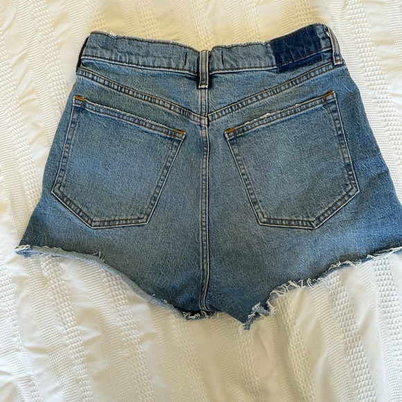 Abercrombie & Fitch Mom Short high rise - Picture 3 of 3